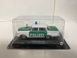 Mercedes-Benz 200 Polizei 1968 1-43 456