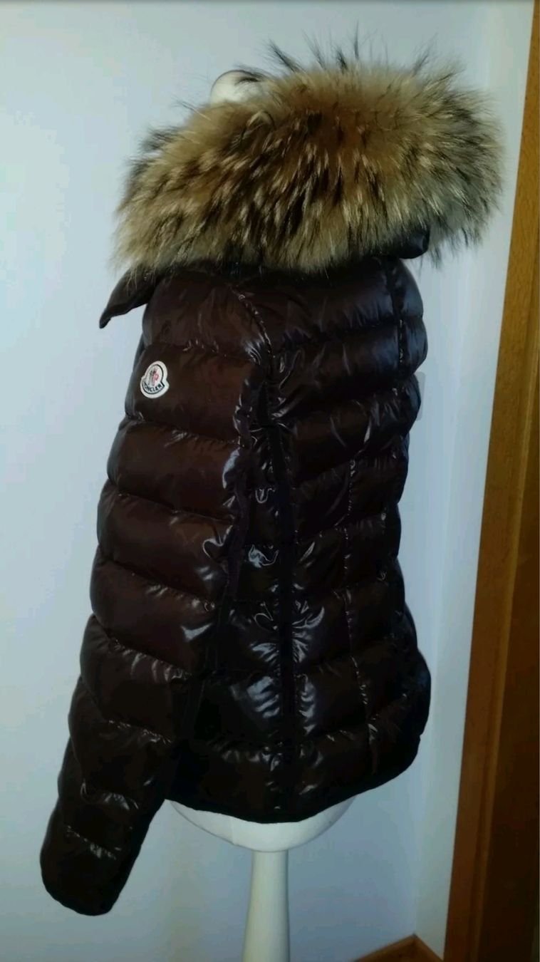 Moncler Jacken: Daunenjacke Moncler Armoise, Gr.4 – Gebraucht aus Weesen von Rodorma 2