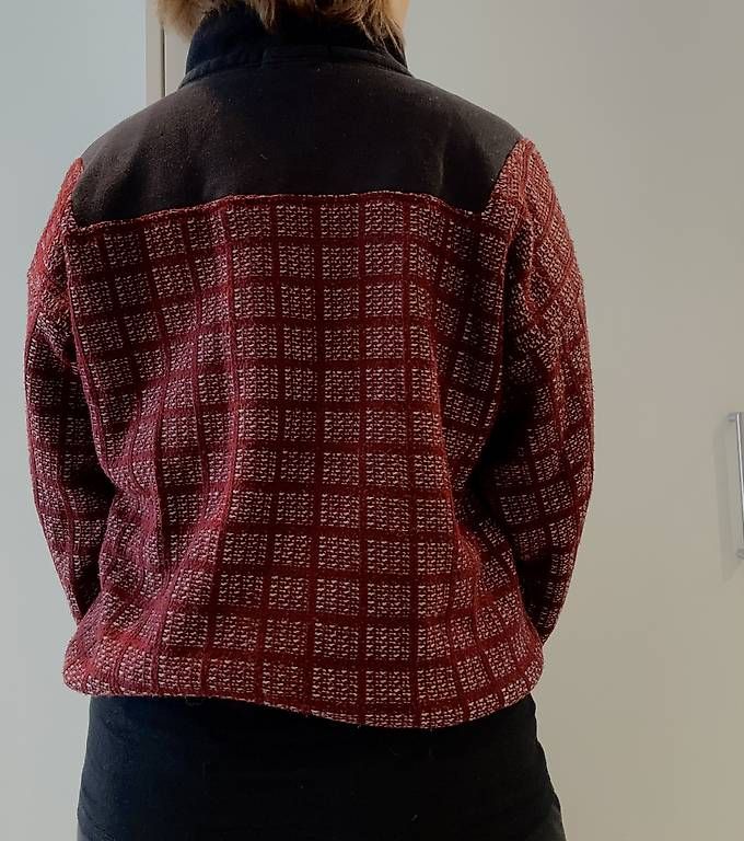 Pullover & Sweatshirts: Rework Pullover – Gebraucht aus Kehrsatz von aik_w2jm 1