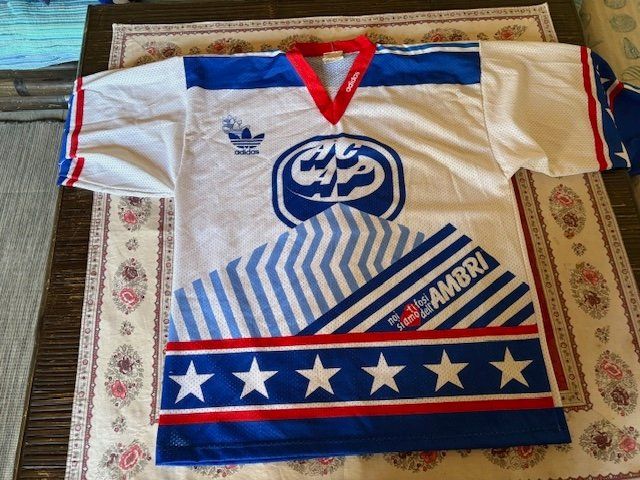 Ambri-Piotta Leibchen & Hosen: Maglie vintage Ambrì Piotta – Gebraucht aus Meride von AlanS 2