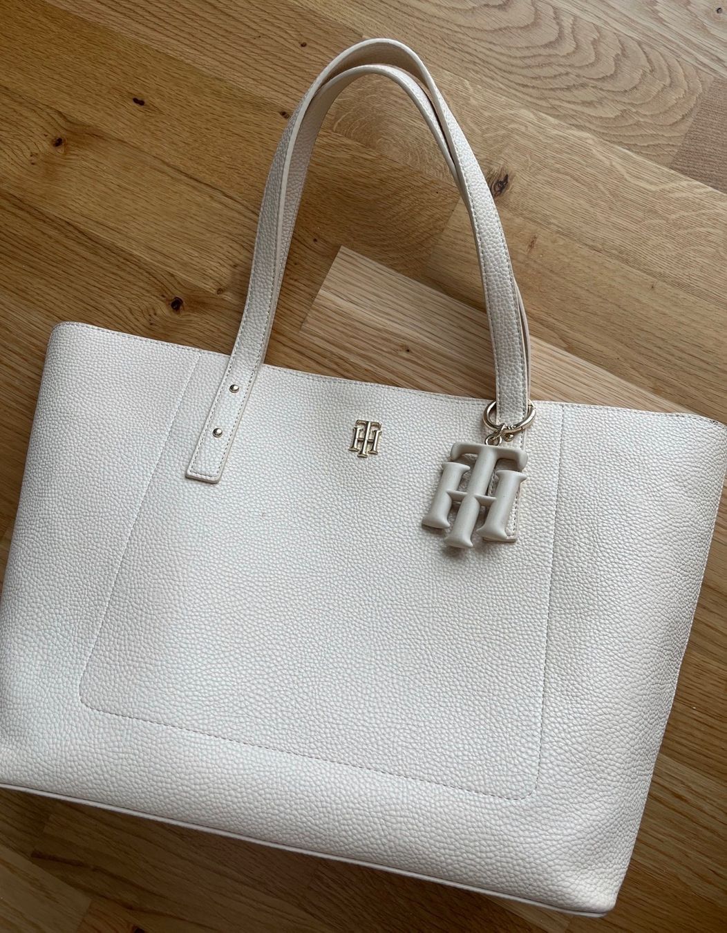 Tommy Hilfiger Borse da donna: Tommy Hilfiger Tote Bag – Usato da Uster venduto da alexandraklopfer