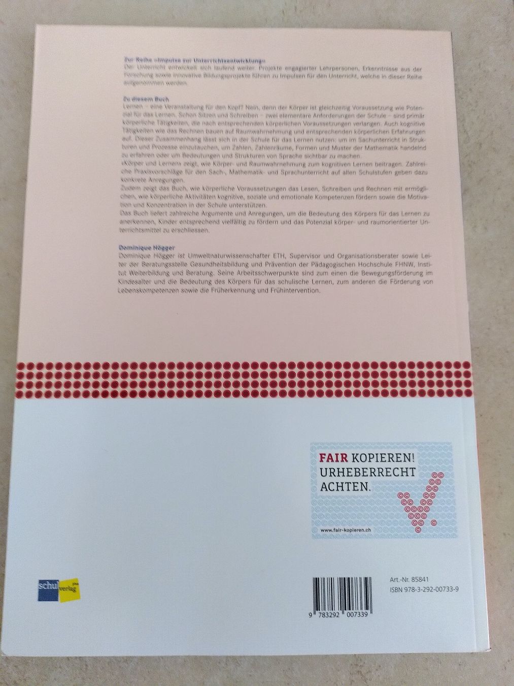 Libri: KÖRPER UND LERNEN/ DOMINIQUE HÖGGER – Nuovo (secondo la descrizione) da Brugg AG venduto da olamim 2