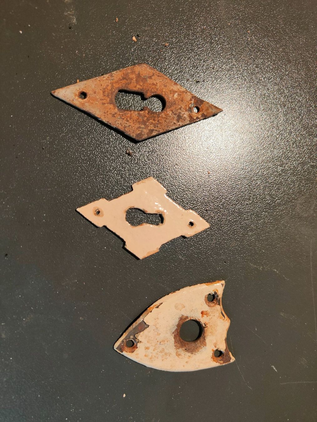 Ferramenta: Antike  Kasten/ Kommoden Schilder – Usato da Rorschach venduto da lau_yb89
