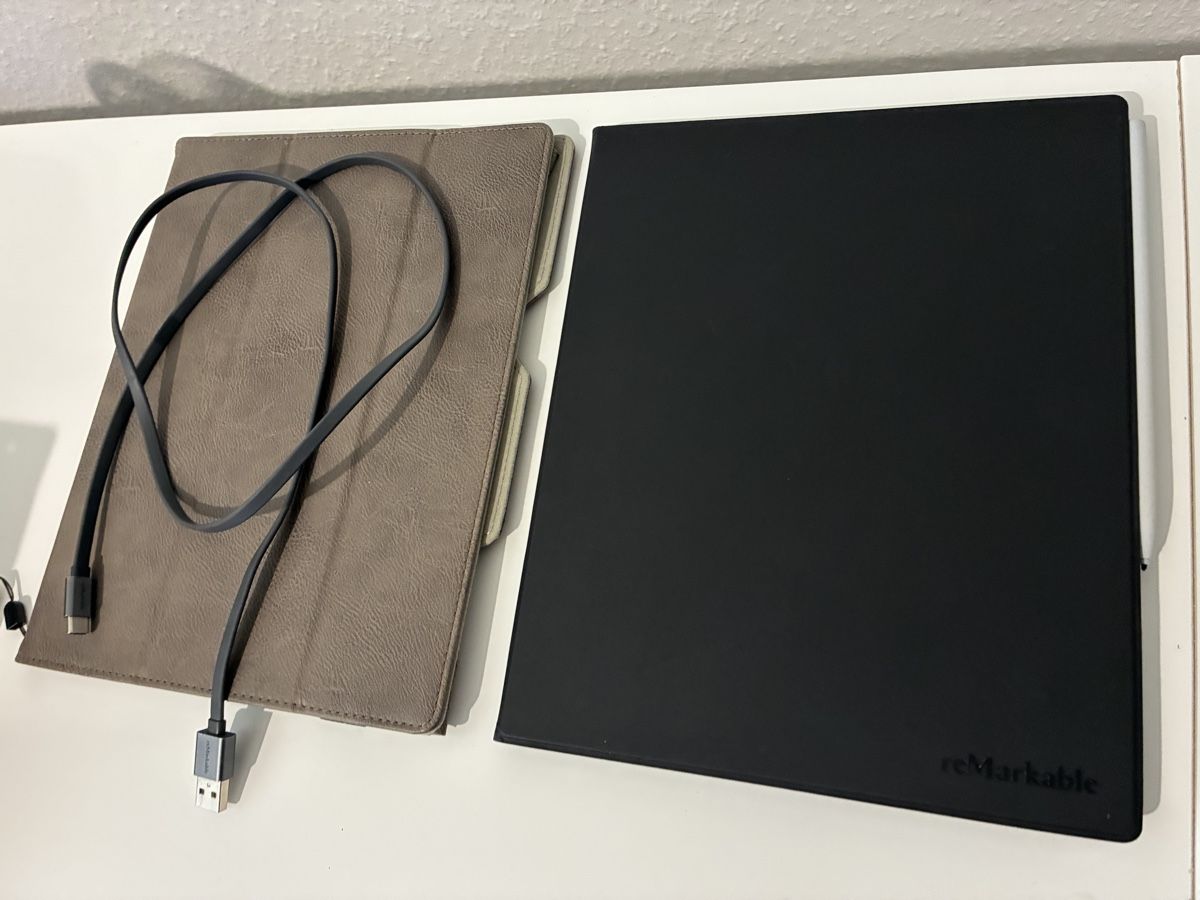 reMarkable Tablet PC: Remarkable 2 + Type Folio – Usato da Genève venduto da cve_5w2h 2
