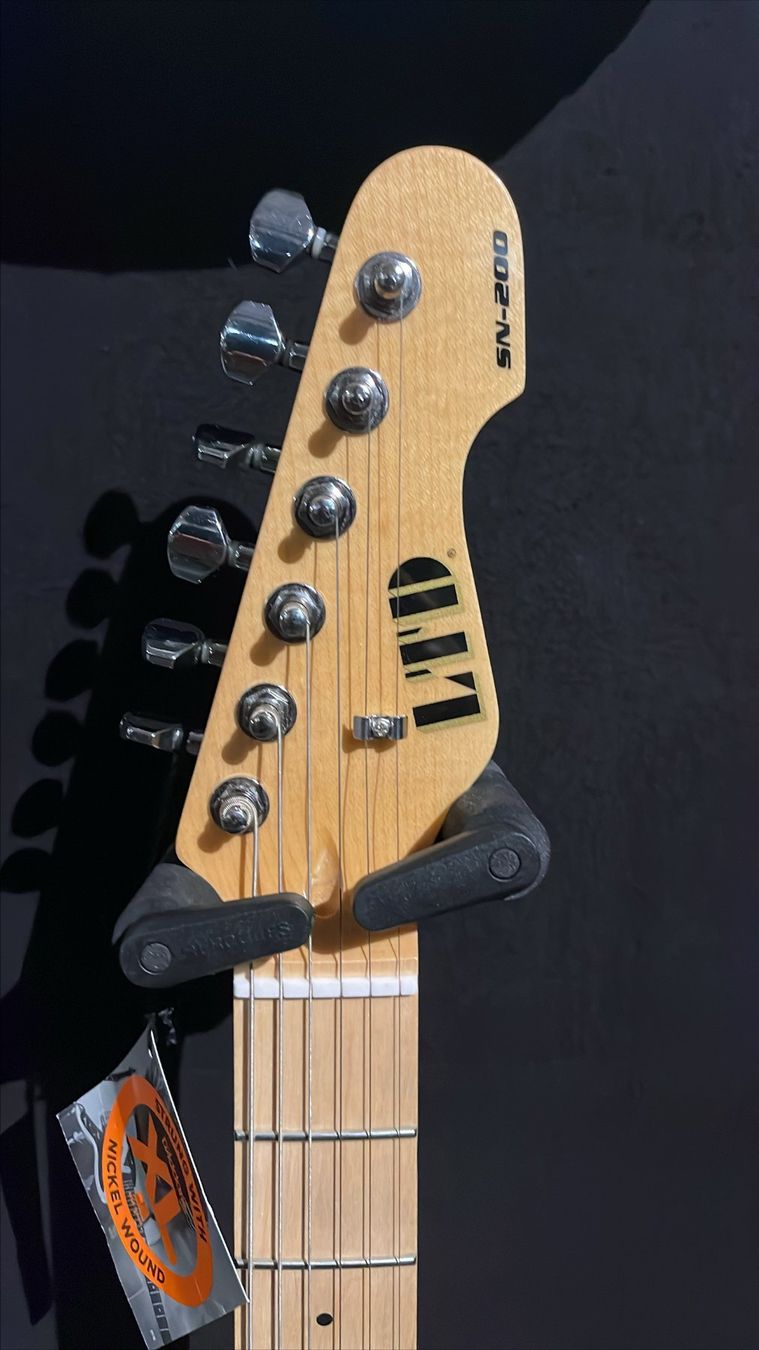 Esp Strumenti musicali: ESP LTD SN-200W Maple 3-Tone Sunburst E-Gitarre – Nuovo (secondo la descrizione) da Kaiserstuhl AG venduto da GTM-Kaiserstuhl 4
