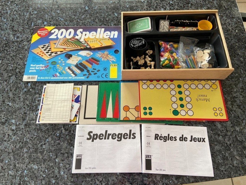 Giochi: Spielebox mit 200 Spiele in Holzbox – Usato da Beatenberg venduto da buy2you 2