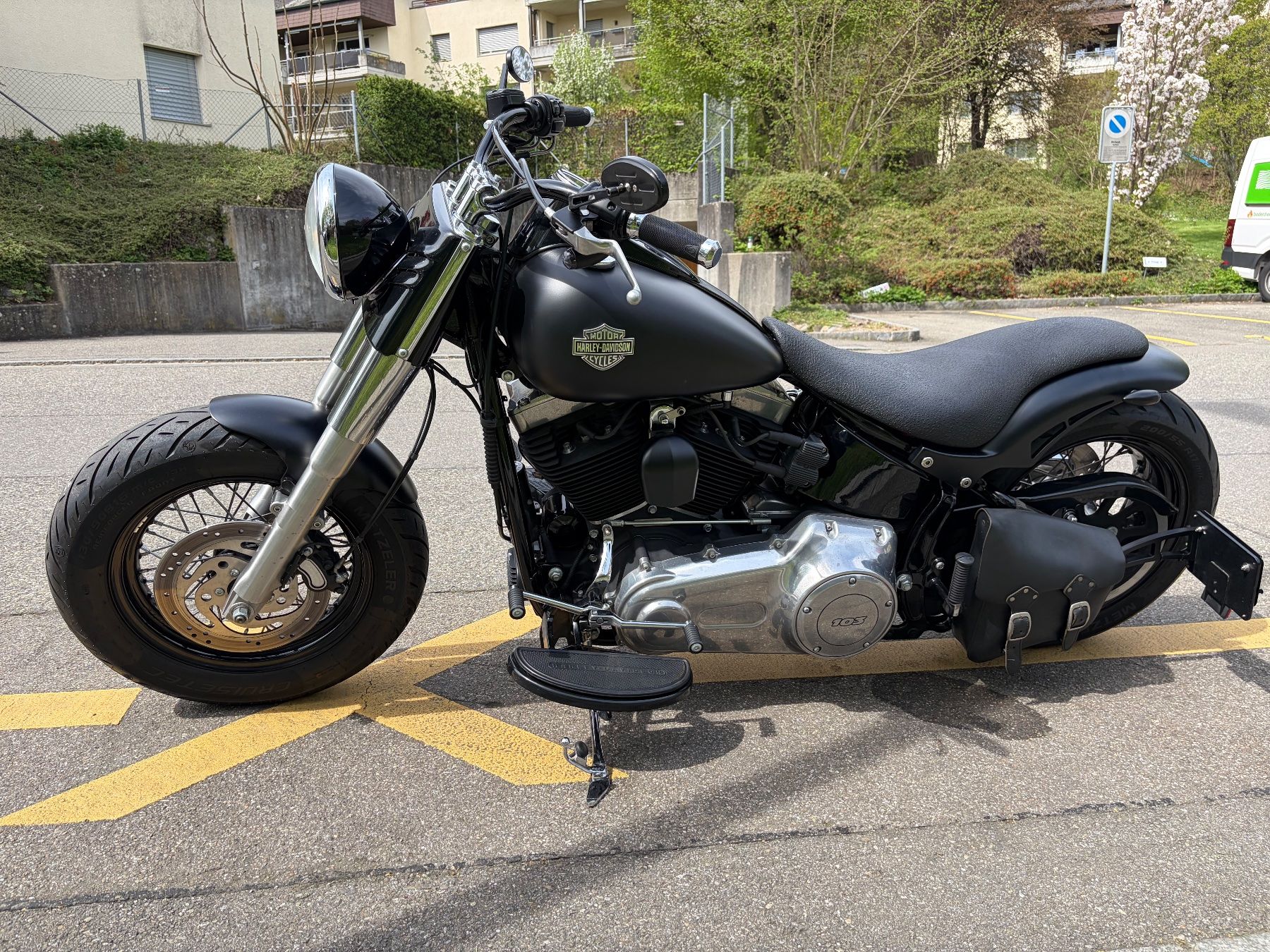 Harley-Davidson Chopper: Harley Davidson Softail Slim Jekill Hyde – Usato da Rütihof venduto da elcheffe81 5