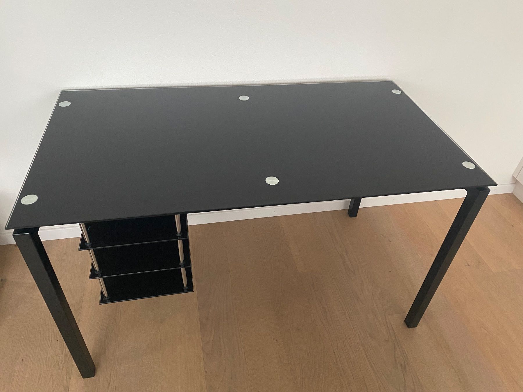 Scrivanie: Schreibtisch mit Glasplatte – Usato da Schlieren venduto da vivid_wrld 3