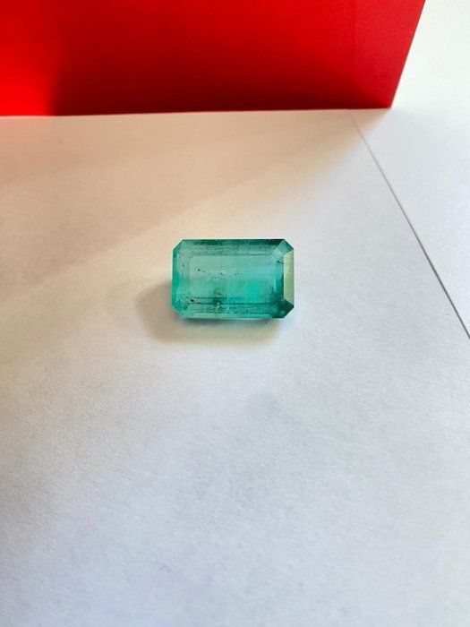 Pietre preziose: Natural Important Emerald Smaragd Gemstone 26.83ct Certified – Usato da Winterthur venduto da Tafr 2