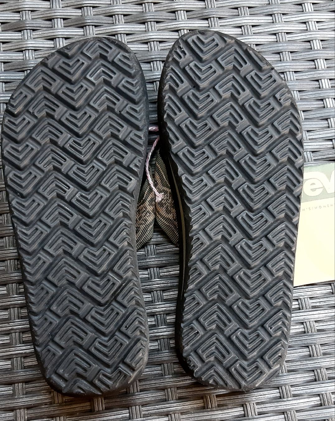 Teva Chaussures garçon: Teva  -  Flip-Flops  -  Kinder  -  36  -  neu – Neuf (Voir description) à Tagelswangen par BrigittaC01 1
