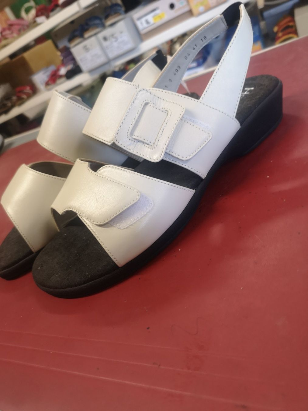 Helvesko Damenschuhe: Helvesko – Neu und originalverpackt aus Möhlin von Highwaytom