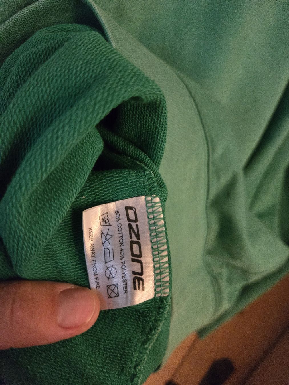 Pullover & Sweatshirts: Ozone Kapuzenpullover grün - Grösse M  – Gebraucht aus Unterterzen von elebo 9