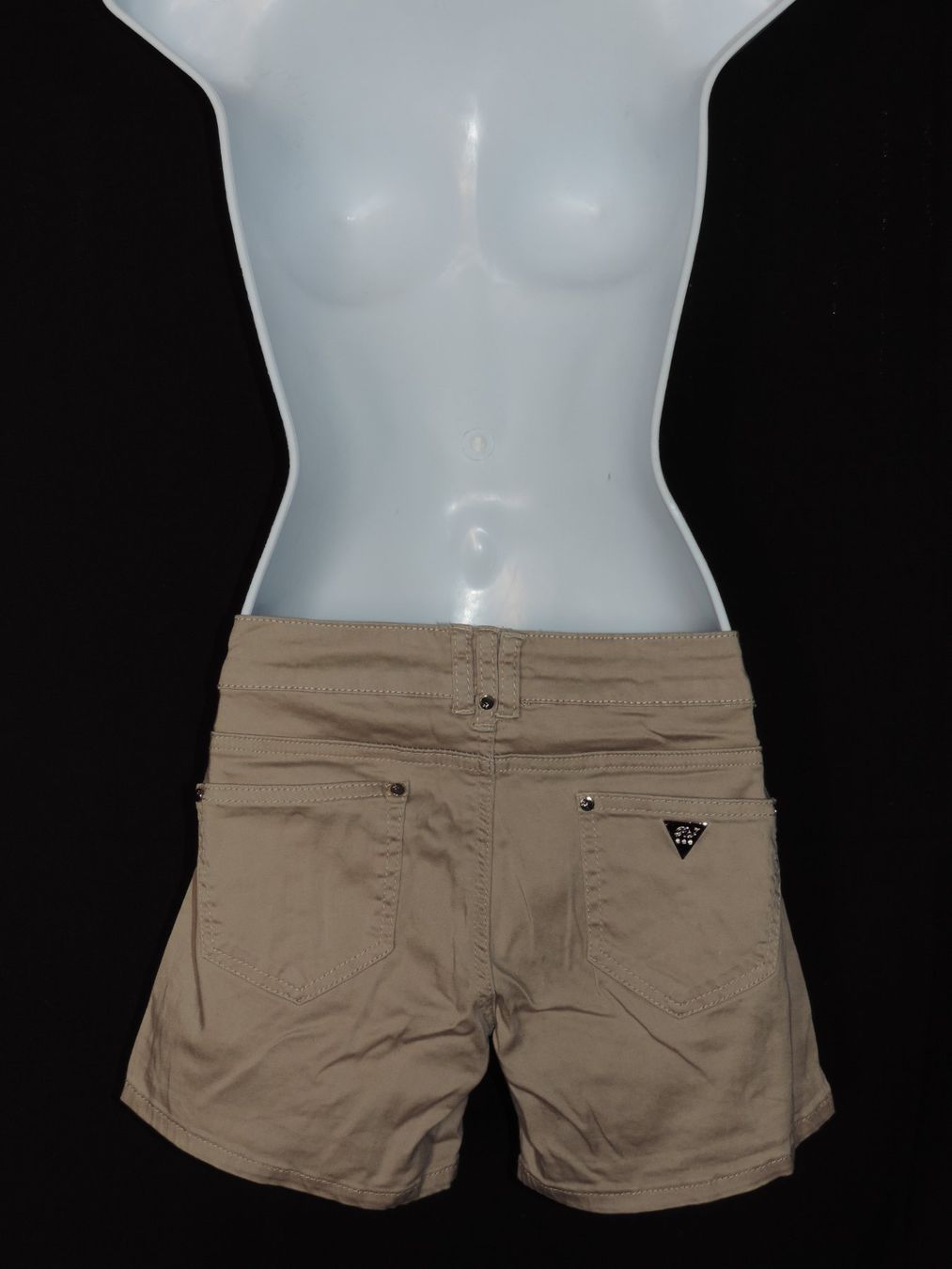 Pantalons: short beige – D'occasion à Genève par Axelle333 7