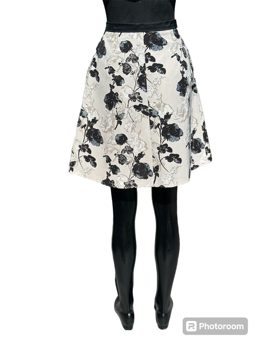 Max Mara Röcke: Floral Jacquard Skirt MaxMara Size M – Gebraucht aus Zufikon von Modestil365 1
