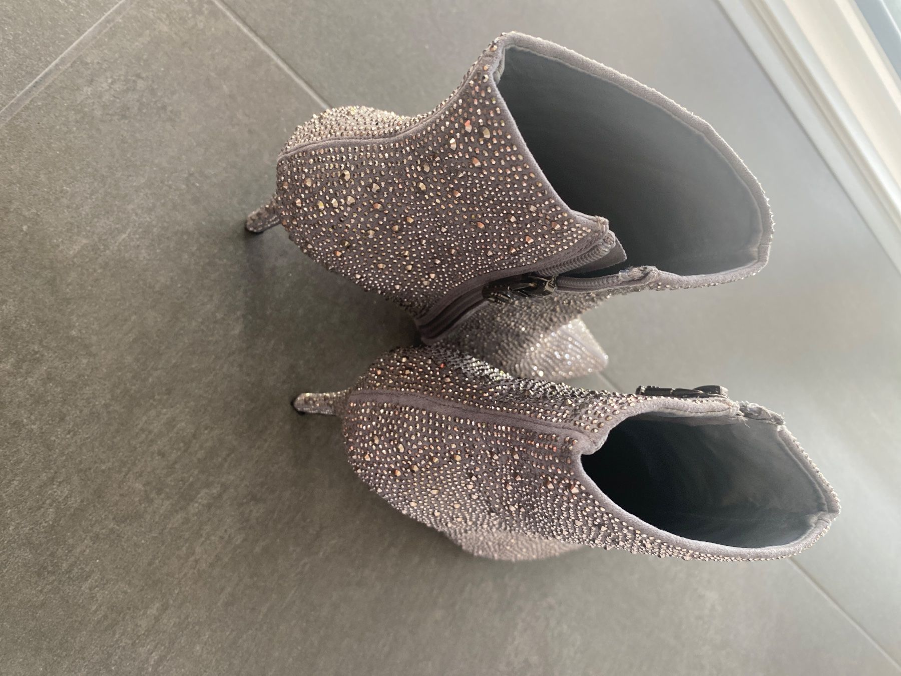Scarpe da donna: Carvela bottines strass NEUFS taille 40 – Nuovo (secondo la descrizione) da Delémont venduto da Ma_LoU.01 3