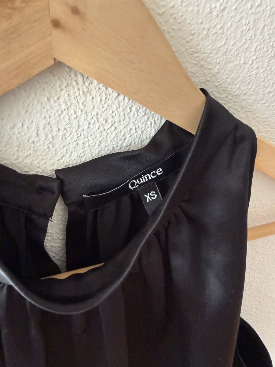 Top: Quince Black Silk Halter Top XS  – Nuovo (secondo la descrizione) da Kilchberg venduto da anloufra 1