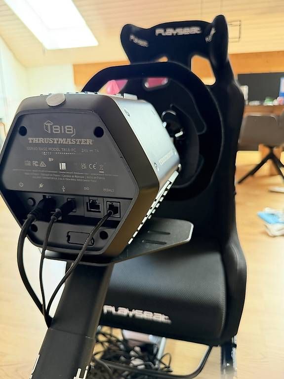 Televisori: Sim Rig Thrustmaster inklusive Samsung TV – Usato da wabern venduto da tri_gd7q 2