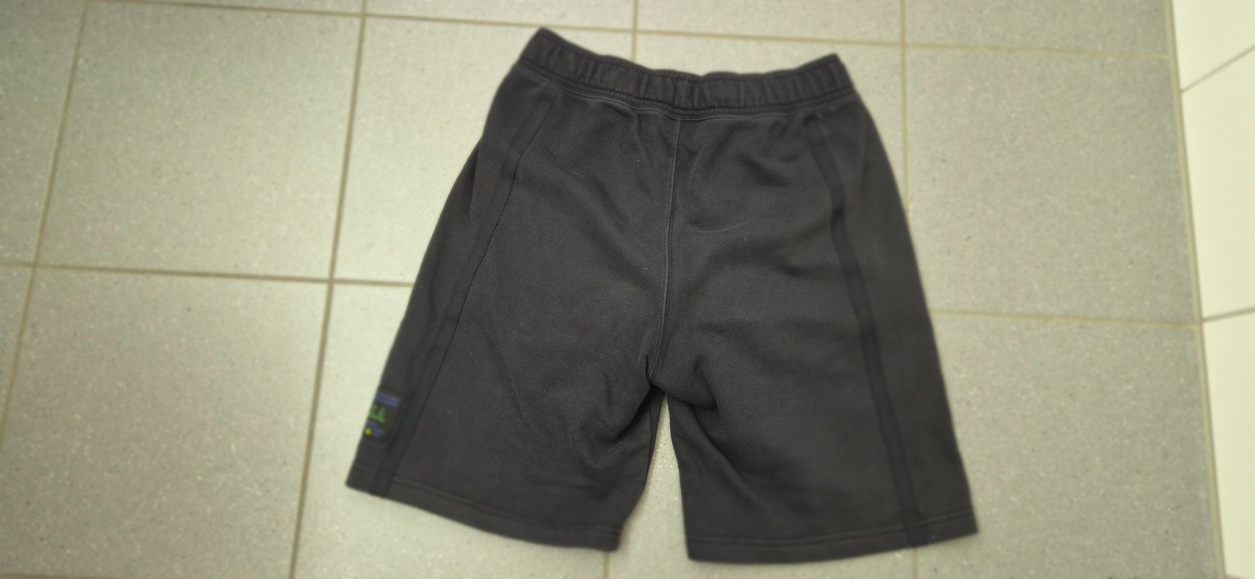 Champion Pantaloni: Champion Shorts schwarz - Gr. S – Usato da Kollbrunn venduto da Bobibau 2