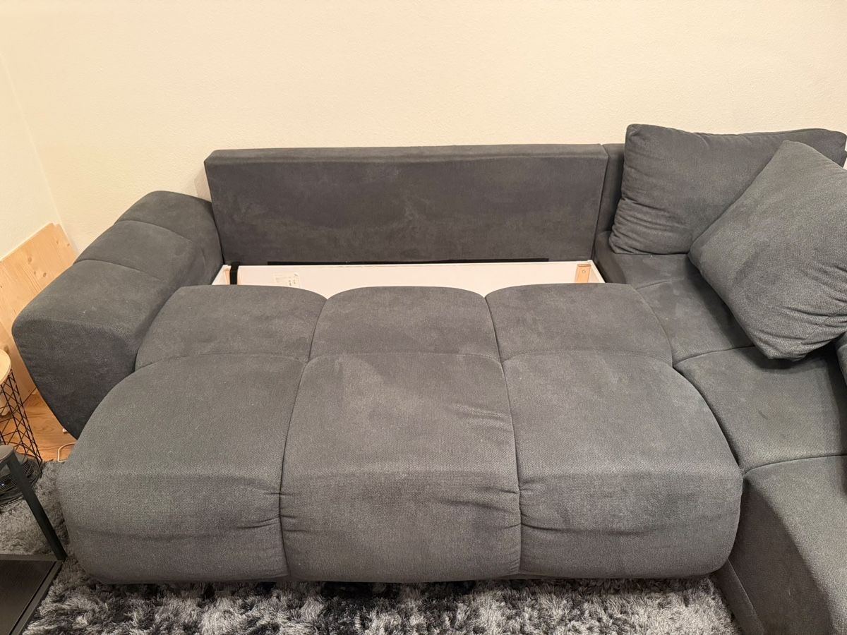 Sofas: Ecksofa Anthrazit mit Schlafunktion & Stauraum  – Gebraucht aus Basel von AninaAti