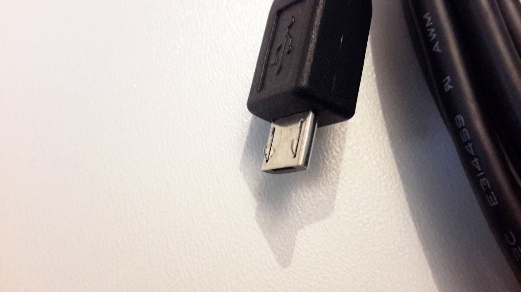 Kabel: USB Micro Kabel, 3 meter, Schwarz – Neu und originalverpackt aus St. Gallen von cointec 3