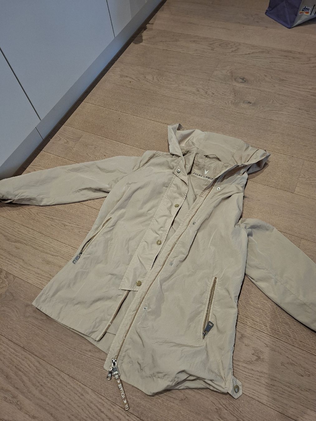 Fuchs Schmitt Giacche: Fuchs & Schmitt Übergangsjacke Gr 40 Beige  – Nuovo (secondo la descrizione) da Meinisberg venduto da MartinaM1972