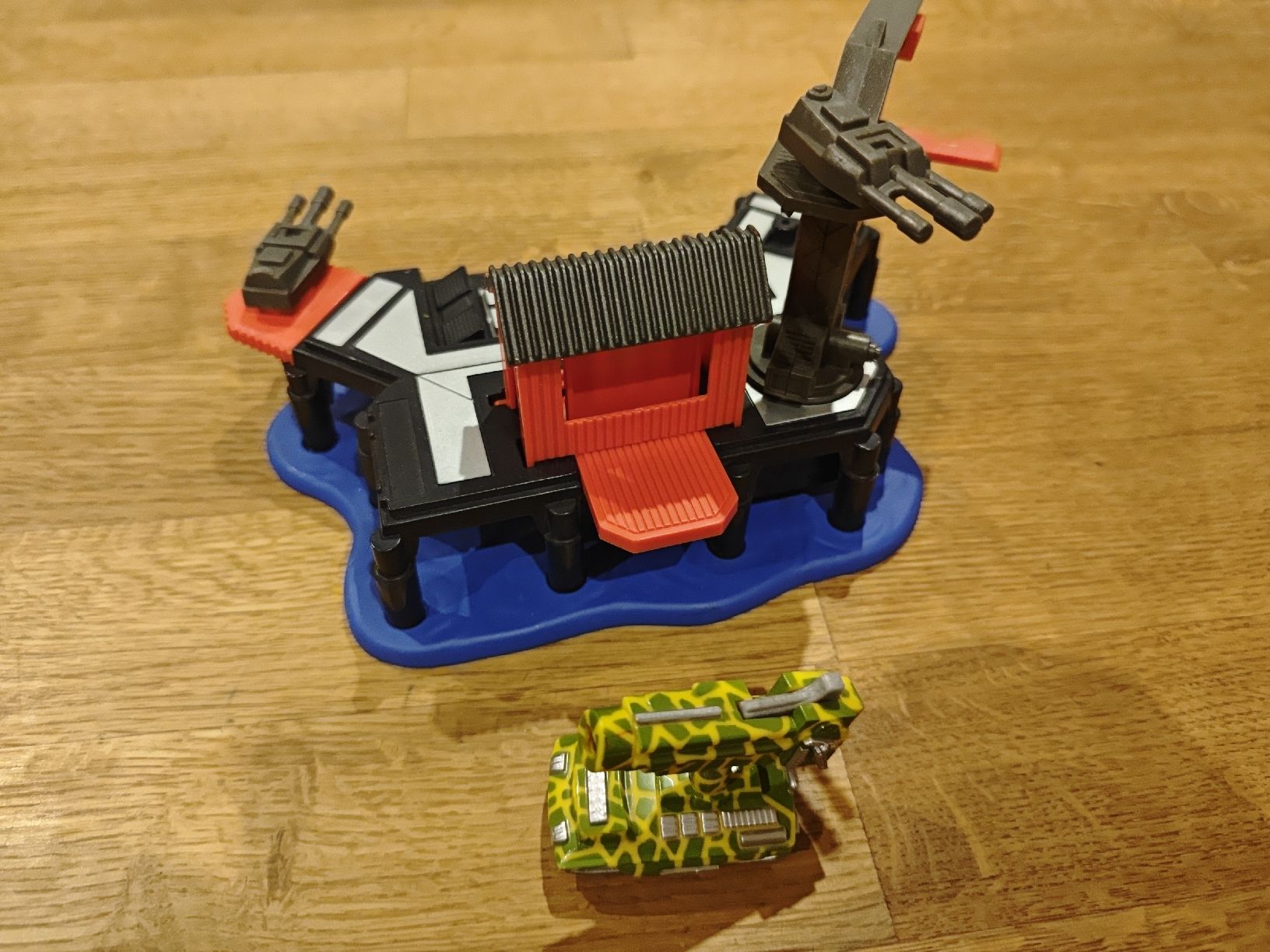 Micro Machines Giocattoli: Micro Machines Ocean Battle Base 2003 – Usato da Wittenbach venduto da stefange 2