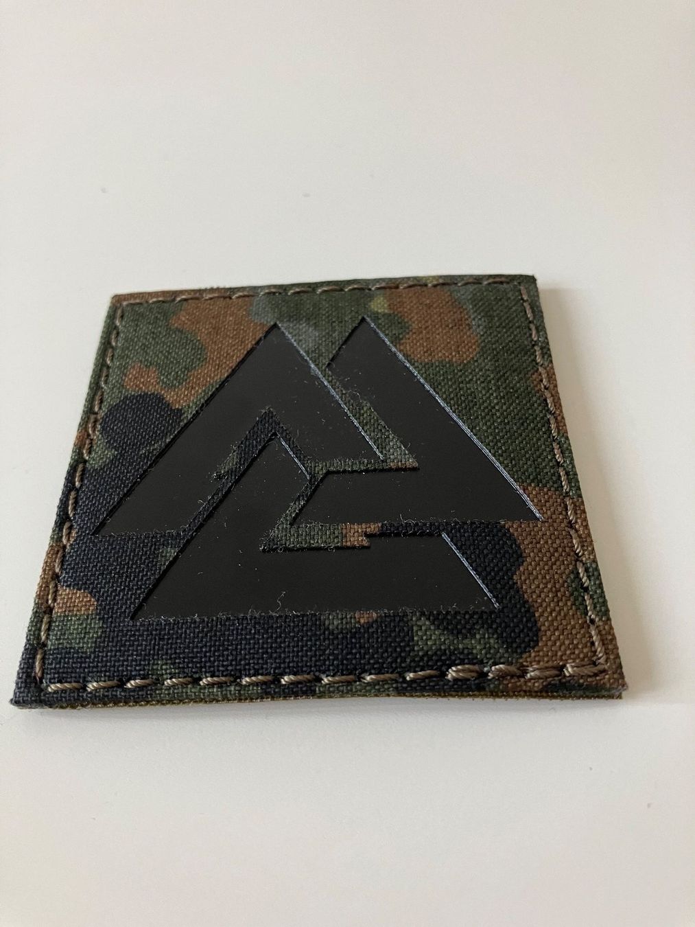 Toppe: Un patch Arc'teryx Leaf + 2 autres – Usato da Neuchâtel venduto da Luta80 2