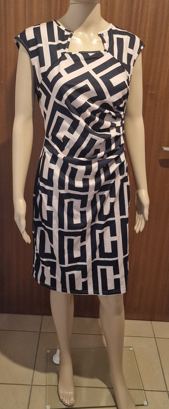 Vestiti: Robe graphique élégante, NEUVE – Nuovo e nell'imballaggio originale da Puidoux venduto da Mia_Bellezza