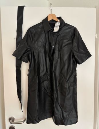 Mango Lederlook Kleid, neu mit Etikett, Grösse M, Schwarz