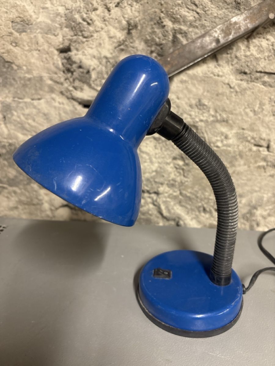 Lampes: Lampada da tavolo blu usata – D'occasion à Giubiasco par cri_mzc6 1