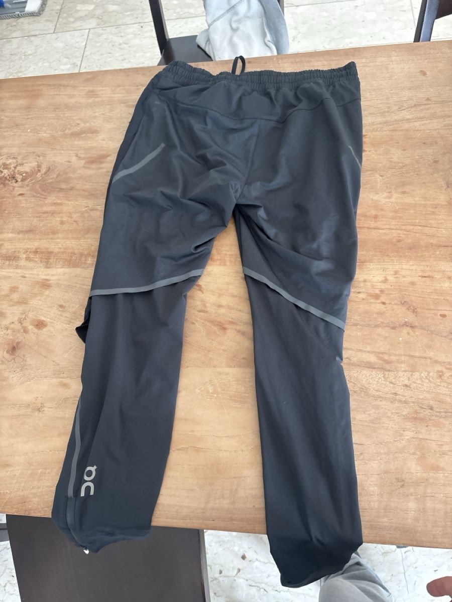 Pantaloni: ON Laufhose – Nuovo (secondo la descrizione) da Zürich venduto da Midaspavia 1