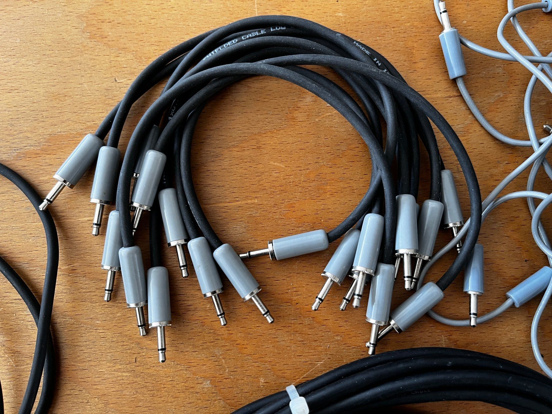 Instruments de musique: Patchkabel – D'occasion à Wald ZH par pelang56 3