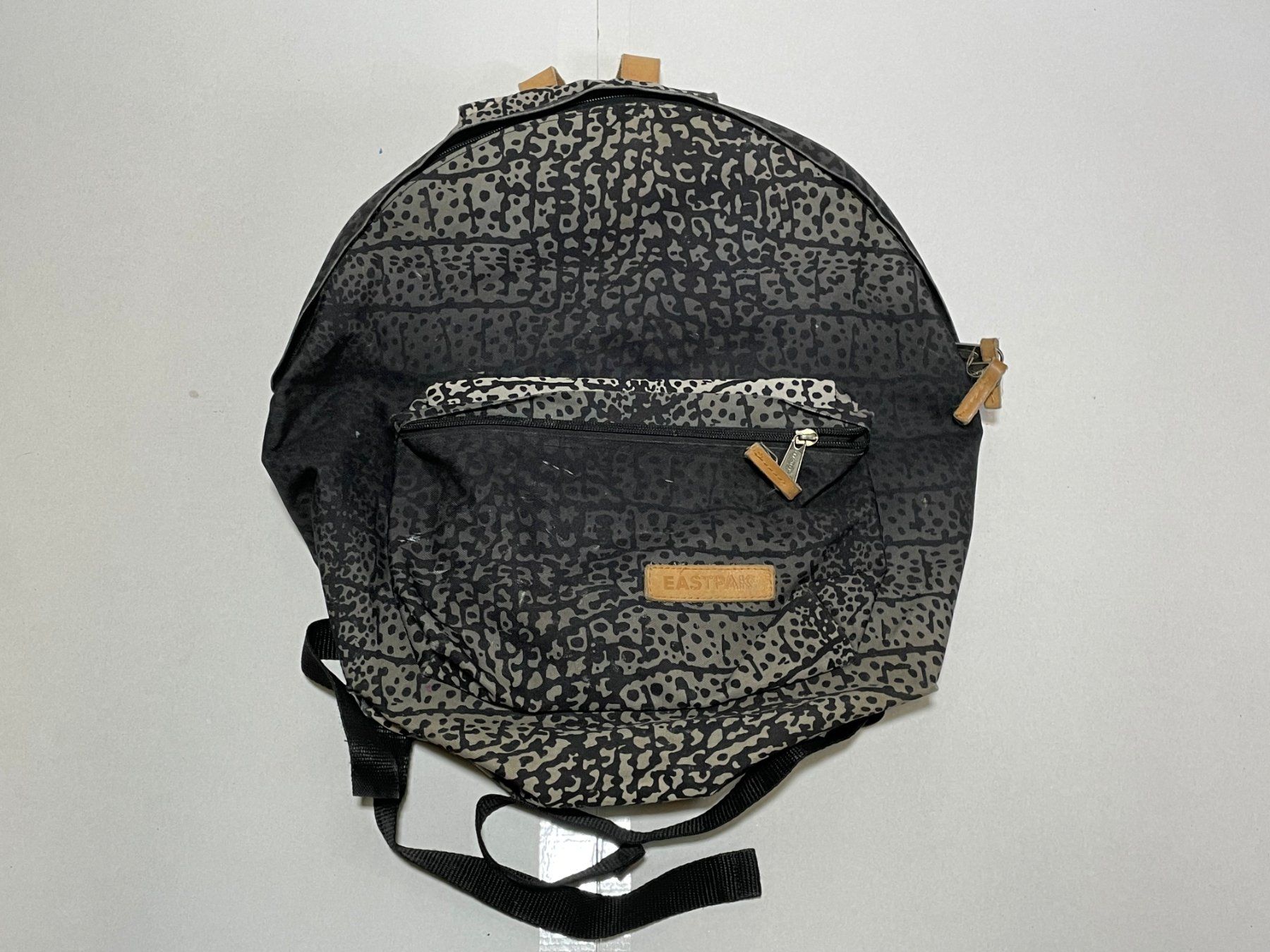 Eastpak Zaini: Eastpack Backpack Kroko Skin Print – Usato da Zürich venduto da le_souk