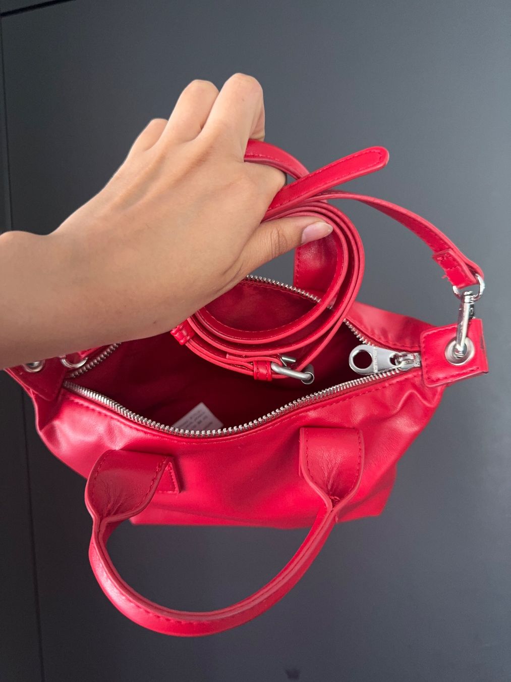 Borse da donna: small red soft crossbody bag – Nuovo (secondo la descrizione) da Zürich venduto da hal_2yzx 3