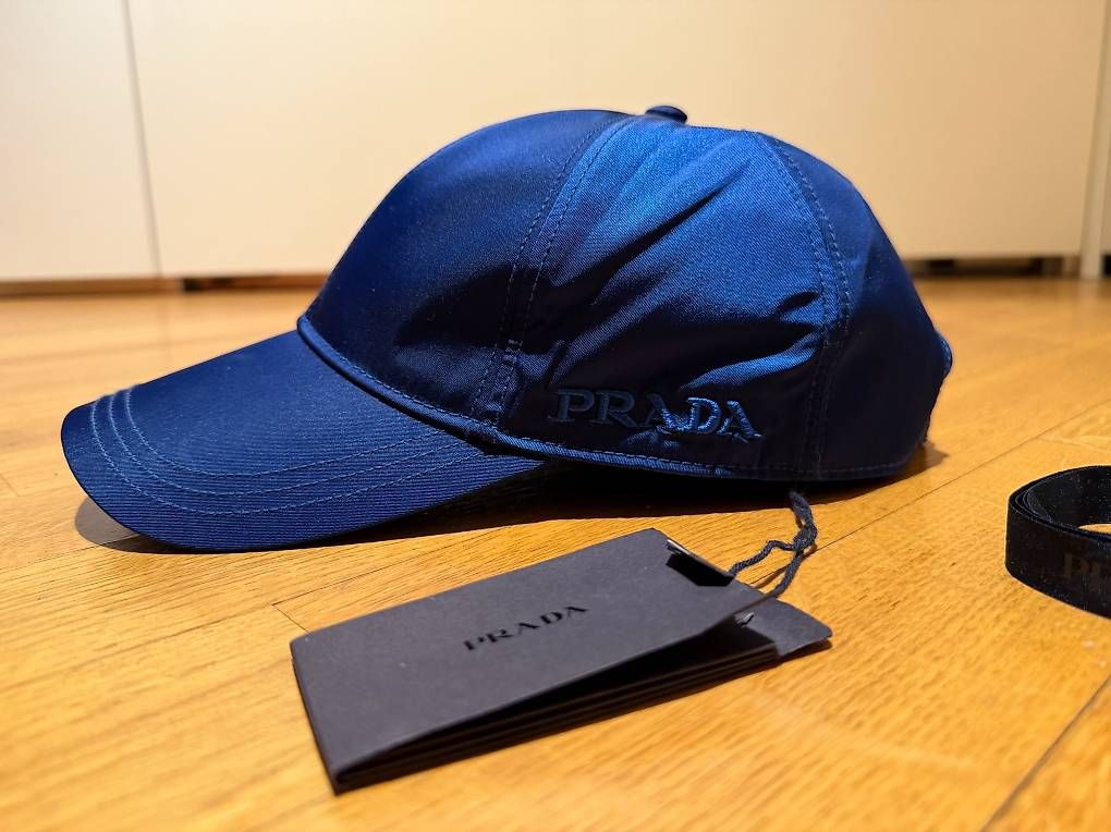 Chapeaux, bonnets & casquettes: Prada Baseball Cap – D'occasion à Zürich par gabrielezanni 1