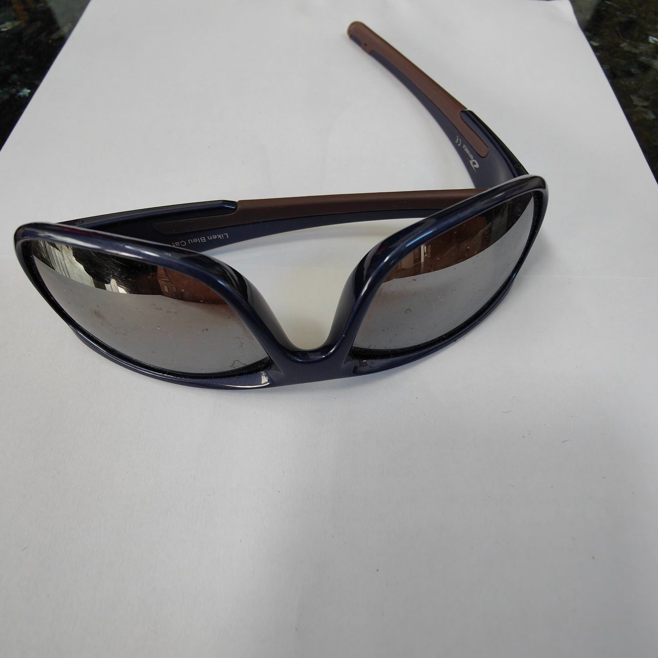 Occhiali & Lenti: Sonnenbrille – Usato da Zürich venduto da Mumpfi9