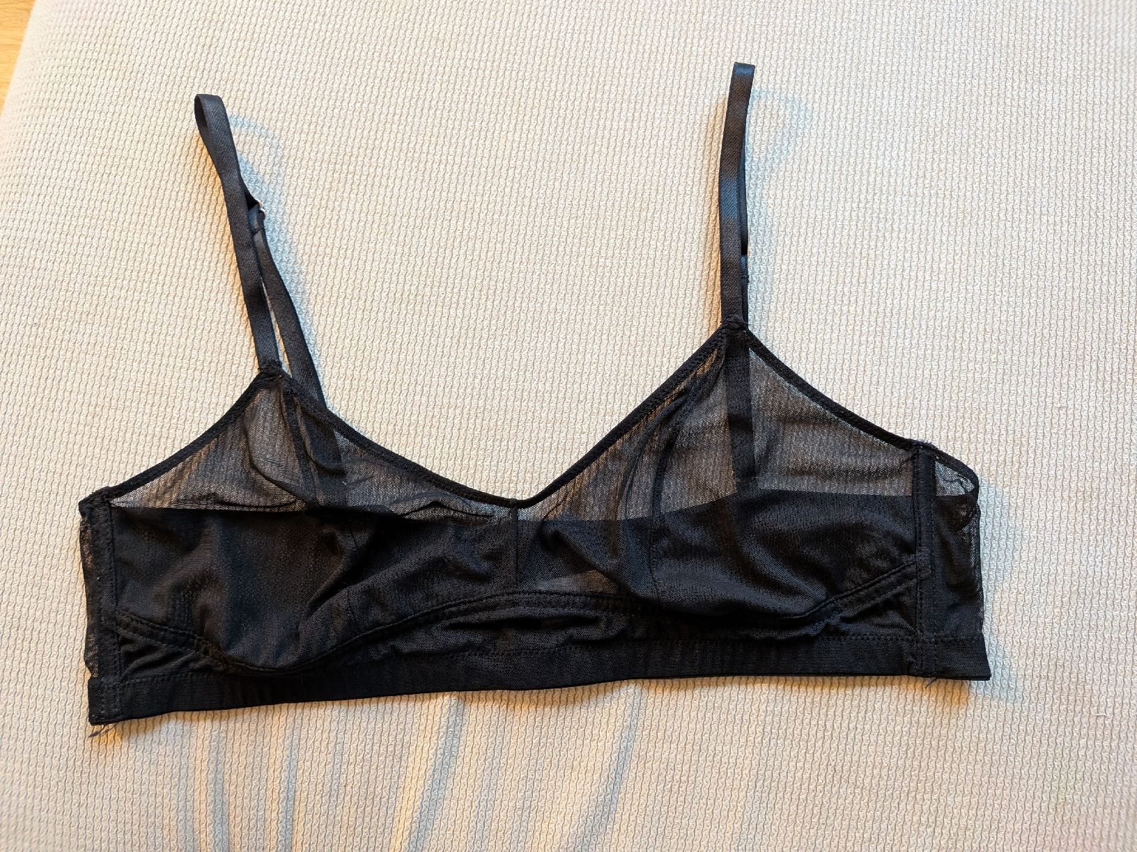 Sonstige Unterwäsche: Schwarz transparenter BH – Gebraucht aus Bern von dun