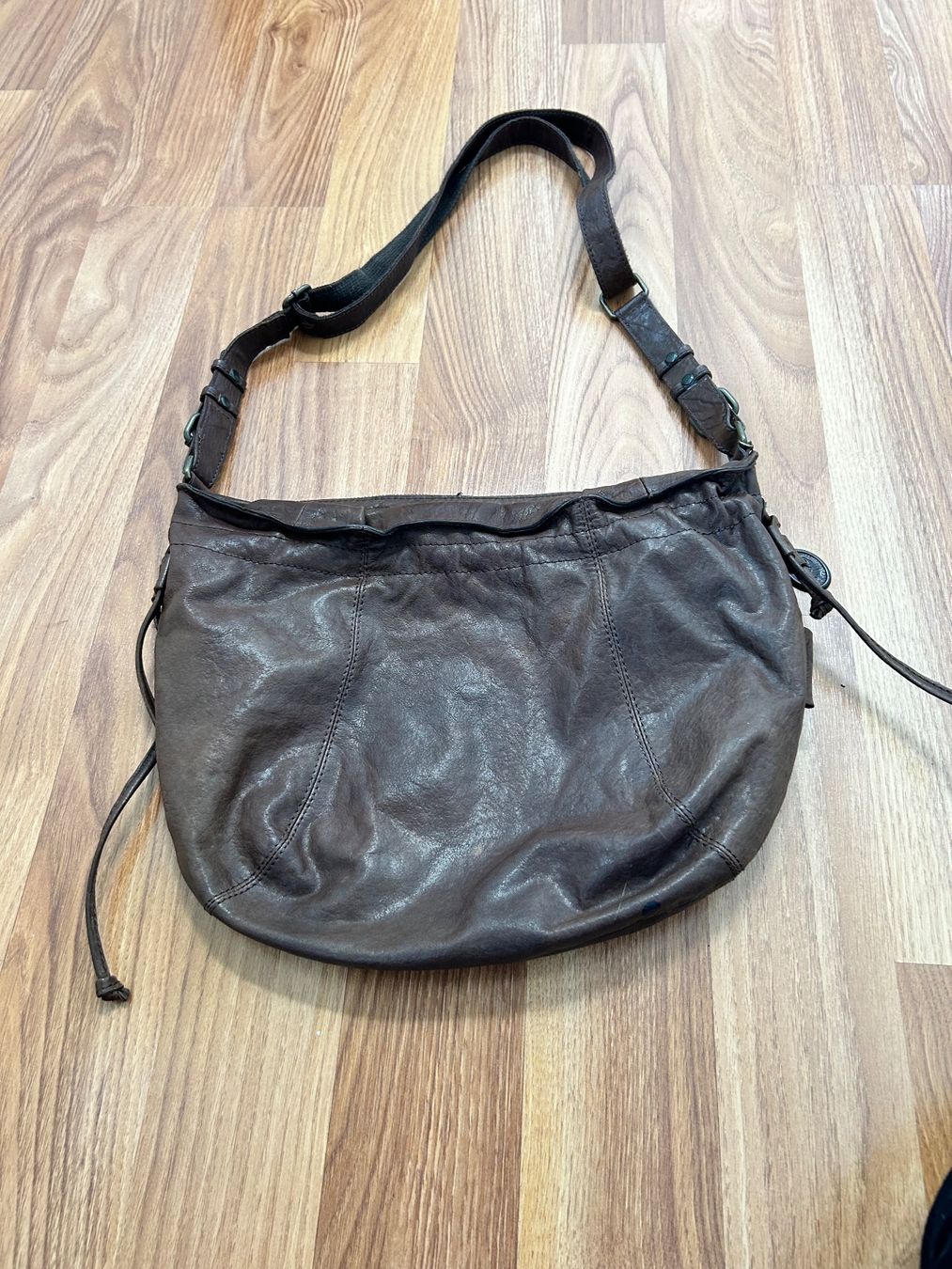 Aunts & Uncles Taschen für Damen: Sac A&U en cuir véritable – Gebraucht aus MARTIGNY von xmi_q5tv 1