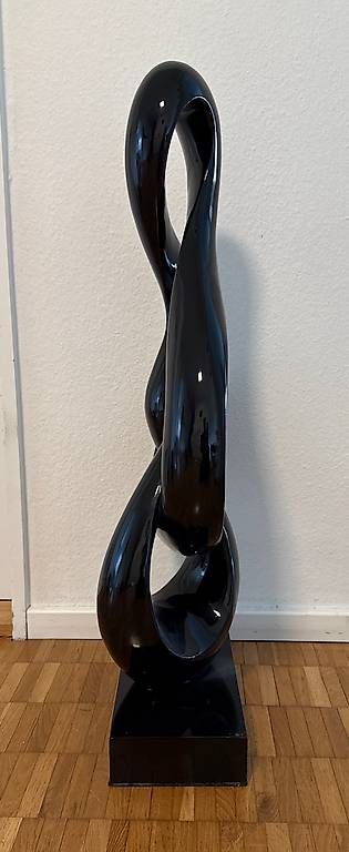 Skulpturen & Statuen: Ineinandergreifende Skulptur Schwarz – Gebraucht aus Reinach BL von Lionseul 1