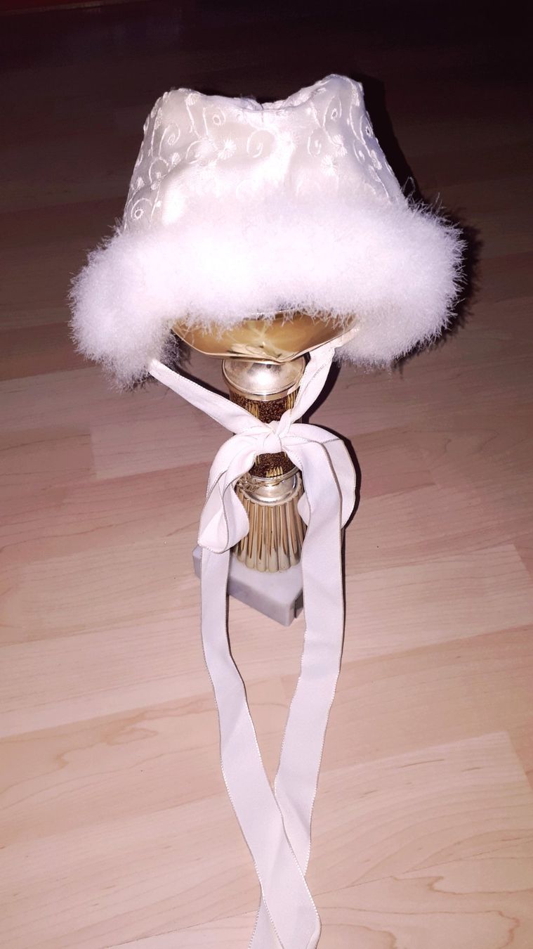 Mützen & Schals: Baby-chapeau – Gebraucht aus Weiningen ZH von nic_5lqm