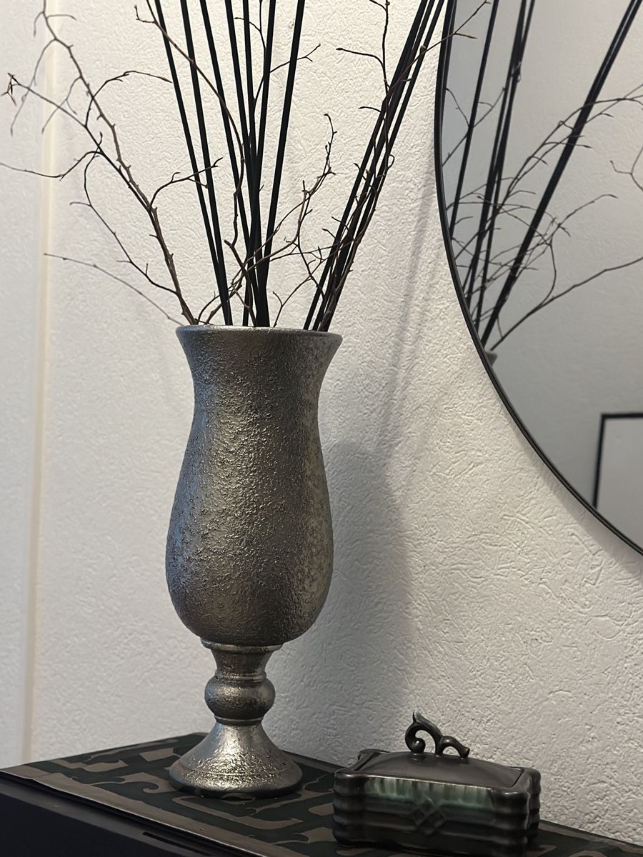 Globus Vasi & Recipienti: Statement Silver Vase | Overseas Find | CHF 165 – Usato da Zürich venduto da Souljunic 1