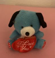 Petite peluche chien bleu à coeur