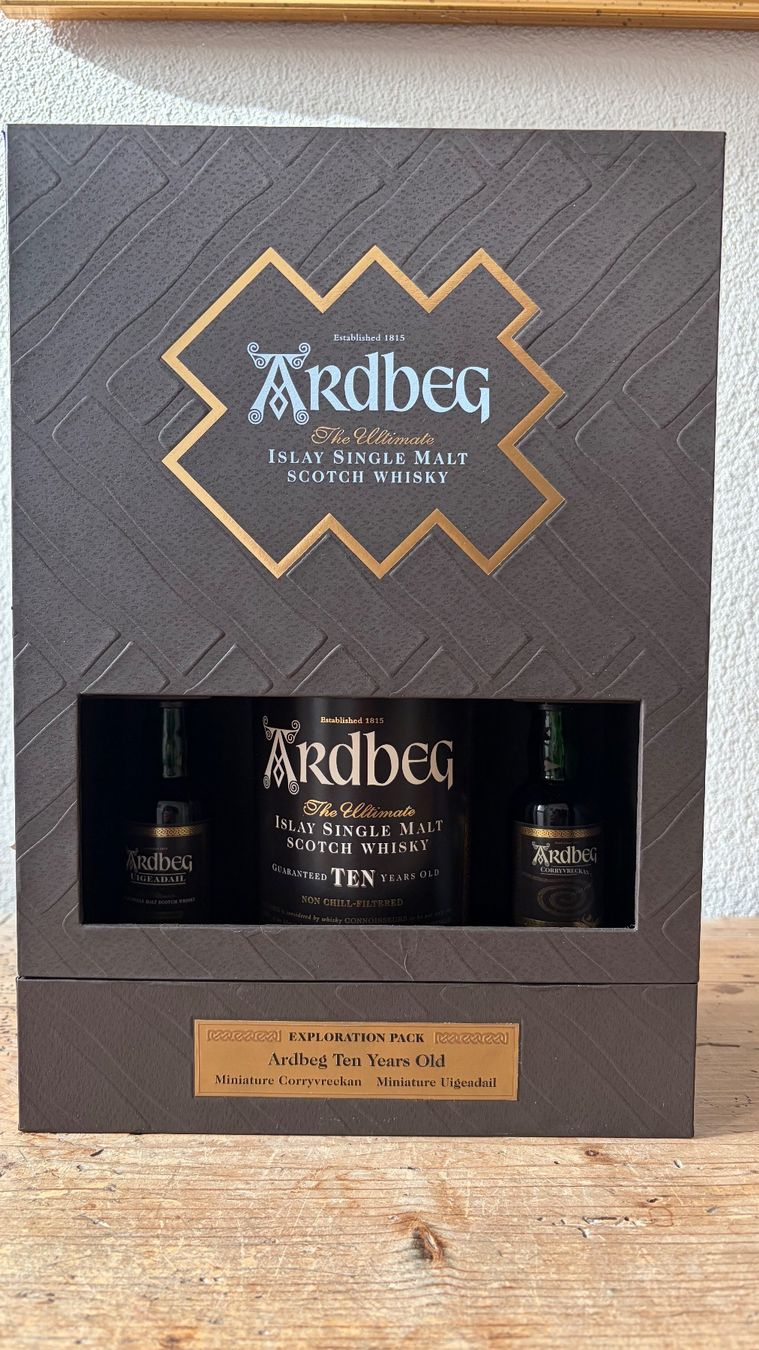 Ardbeg Bevande alcoliche: Single Malt Ardbeg Exploration Pack aus 2013 TOPZUSTAND – Usato da Stallikon venduto da felixmuster 5