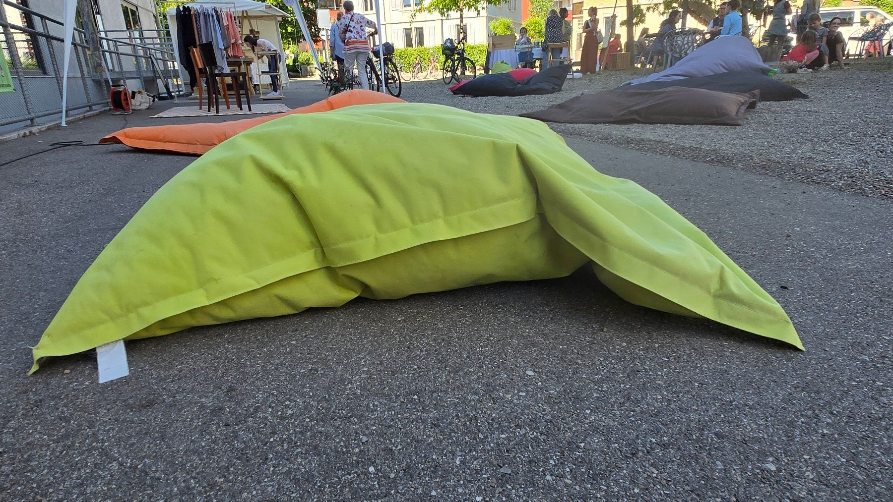Cuscini: Sitzsack stabilo grün – Usato da Winterthur venduto da meinweinkeller