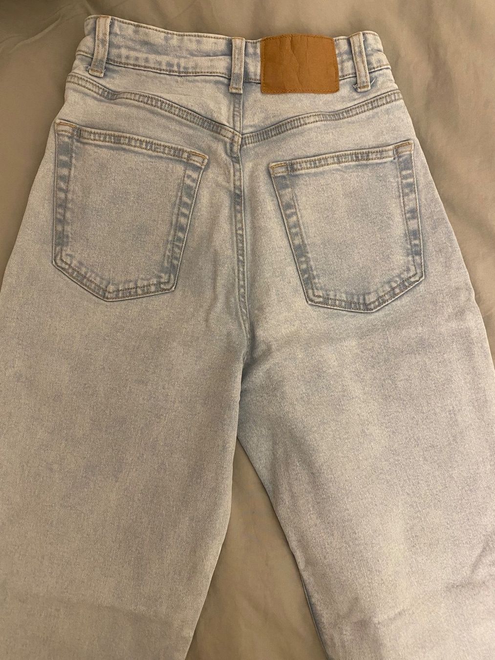H&M Jeans: H&M Mom Jeans Grösse 36 – Usato da Cham venduto da Eliissa