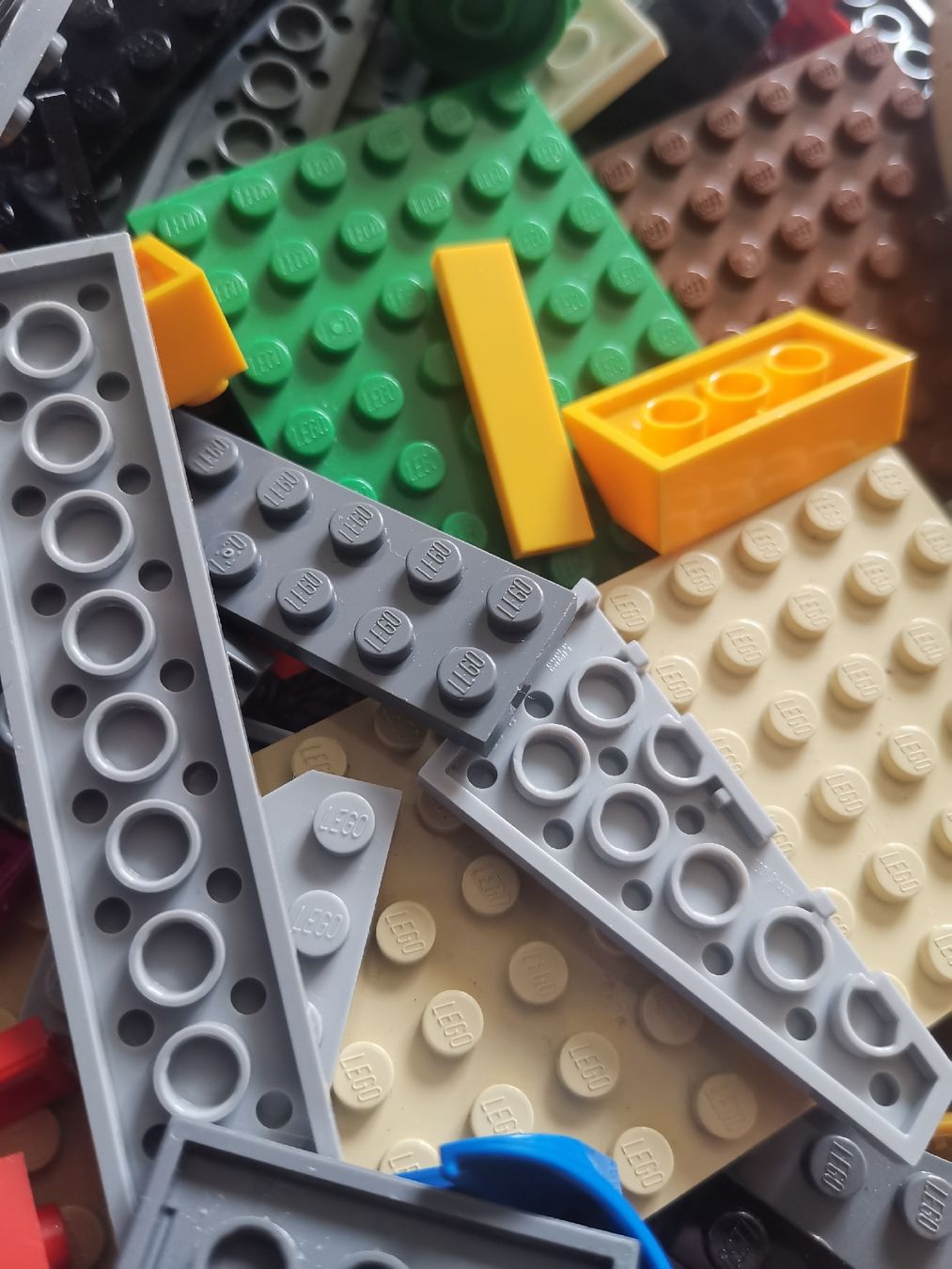 Lego Giocattoli: Lego ca 2 Kilo, bunte Mischung – Usato da Effretikon venduto da Superkarin7 3