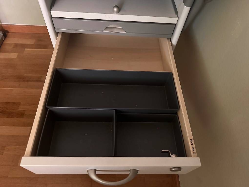 Moll Bureaux: Moll Winner – D'occasion à Dübendorf par fuerloescher 3
