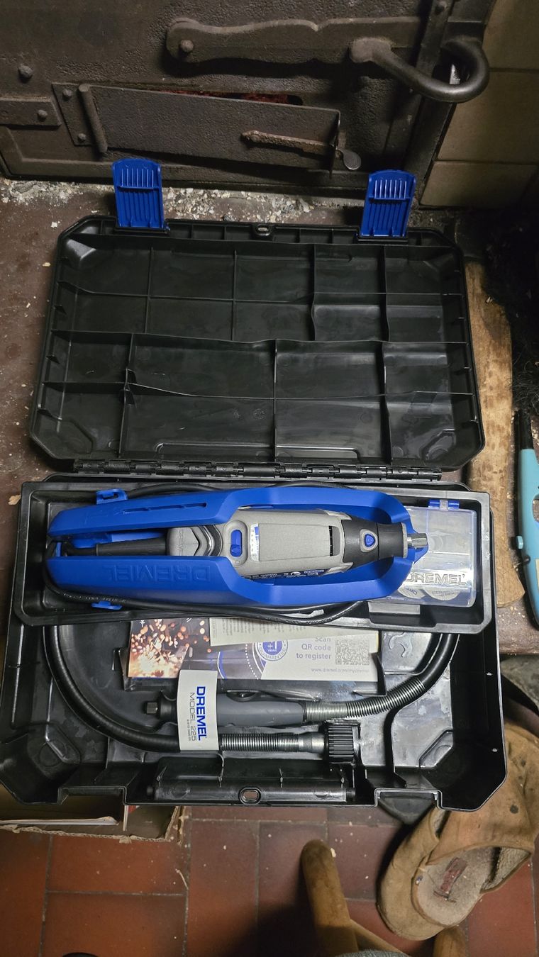 Dremel Schleifen & Polieren: Dremel 3000 – Gebraucht aus Flumserberg Saxli von AFL_8000 2