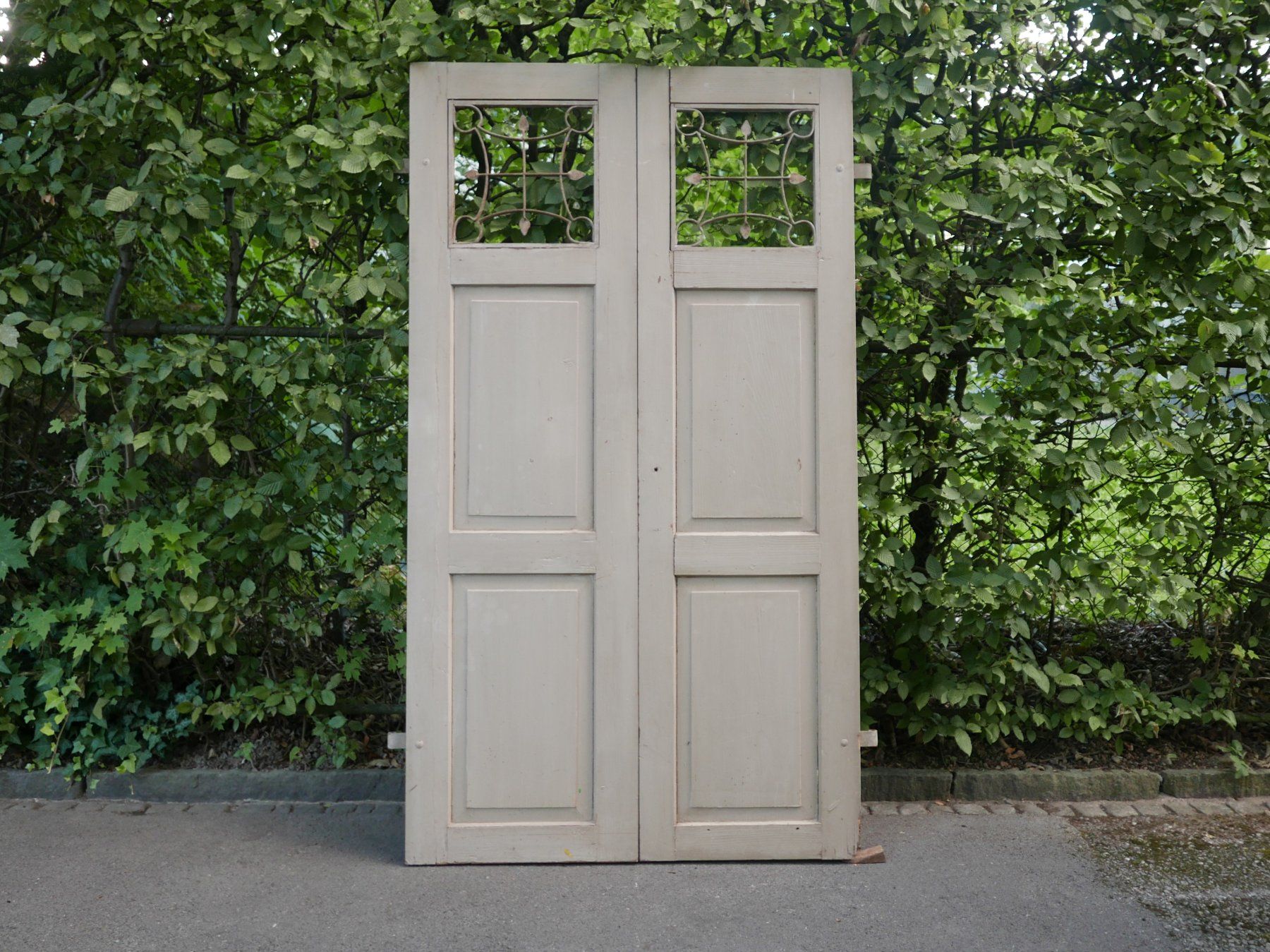 Porte: ANTIKE FENSTERLADEN MIT GITTER JUGENDSTIL – Usato da Balgach venduto da Zwischenraum