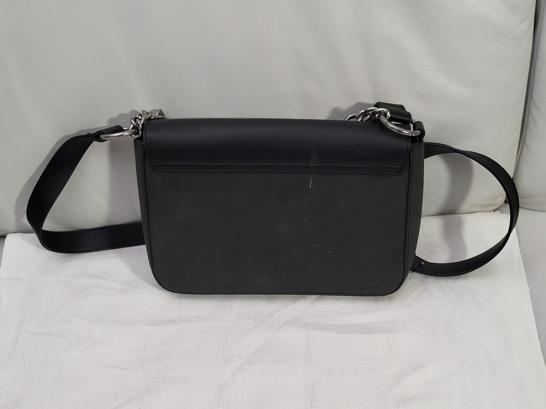 Maison Scotch Borse da donna: Schwarze Ledertasche mit Kette, Scotch&Soda – Usato da Zürich venduto da Roberto040 3